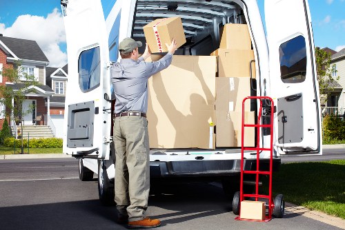 Sturdy moving cartons and wrapping supplies for local customers in Hampstead